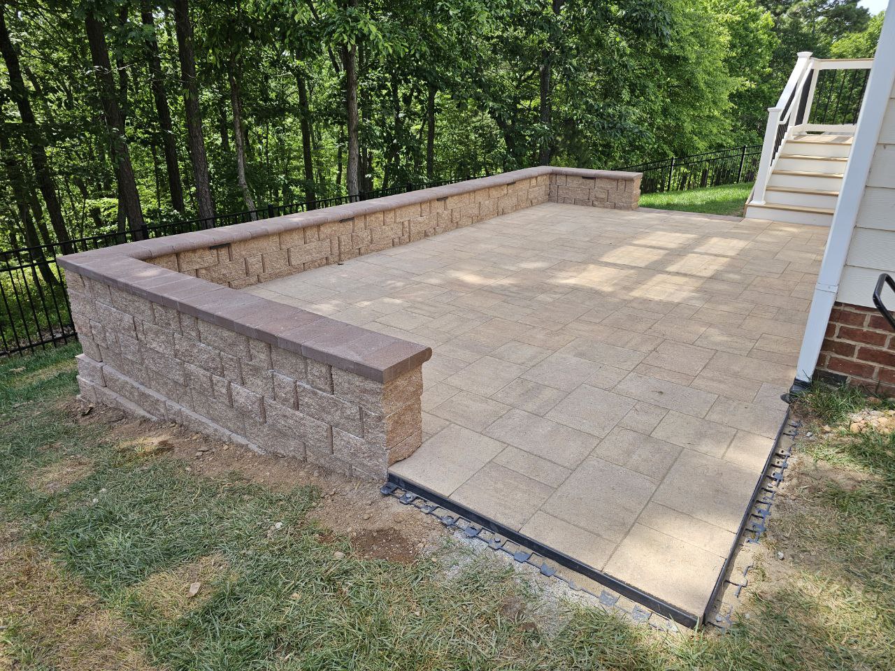Completed Paver Patio with Block Seating Wall